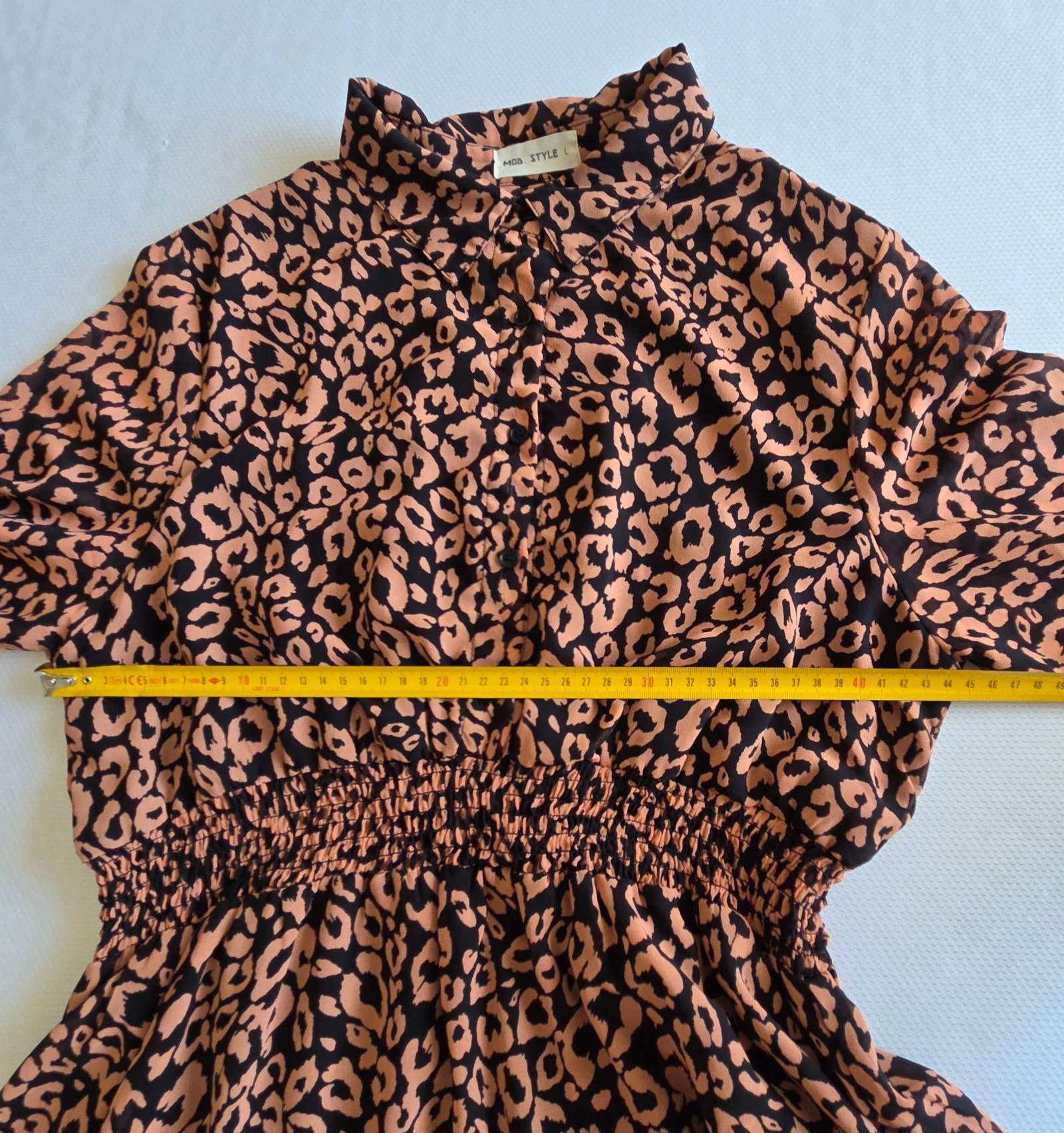 Vestido camisero médio leopardo marrom preto G 40 mangas compridas forrado – photo 12
